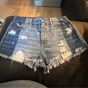 American Eagle distressed Jean shorts 
Size 10 high rise